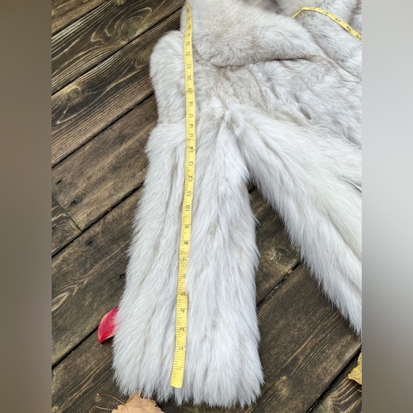 Saga Fox Gorgeous Blue Fox Fur with leather belt Vintage Beauty! - Picture 15 of 16